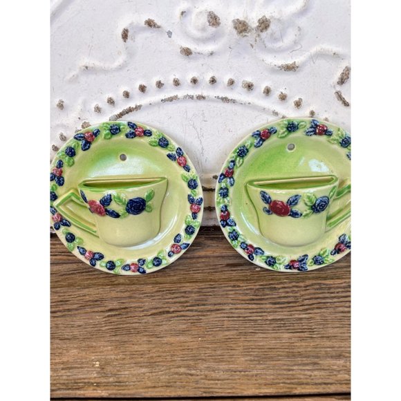 Vintage 1940s Pair Green Teacup Wall Pocket Vases Floral - Picture 1 of 12